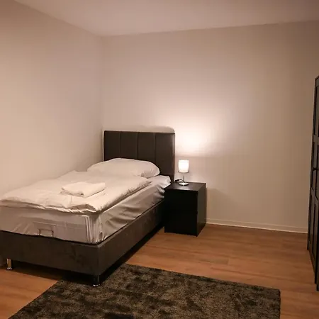 Bee 10 Betten Fuer Gruppen & Monteure Ps5 *