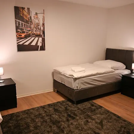 Holiday home Bee 10 Betten Fuer Gruppen & Monteure Ps5