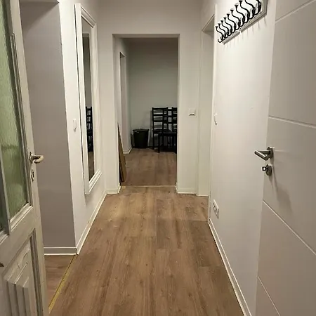 Bee 10 Betten Fuer Gruppen & Monteure Ps5 Biebertal